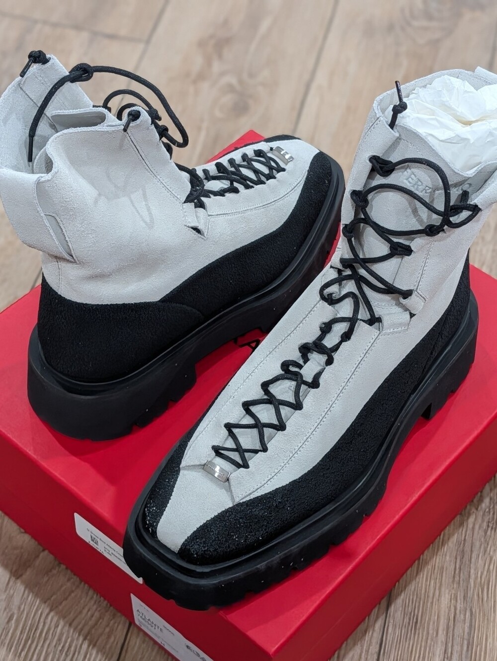 $1450 Mens Salvatore Ferragamo "Atlante" Lace Up Boots White/Black US 9